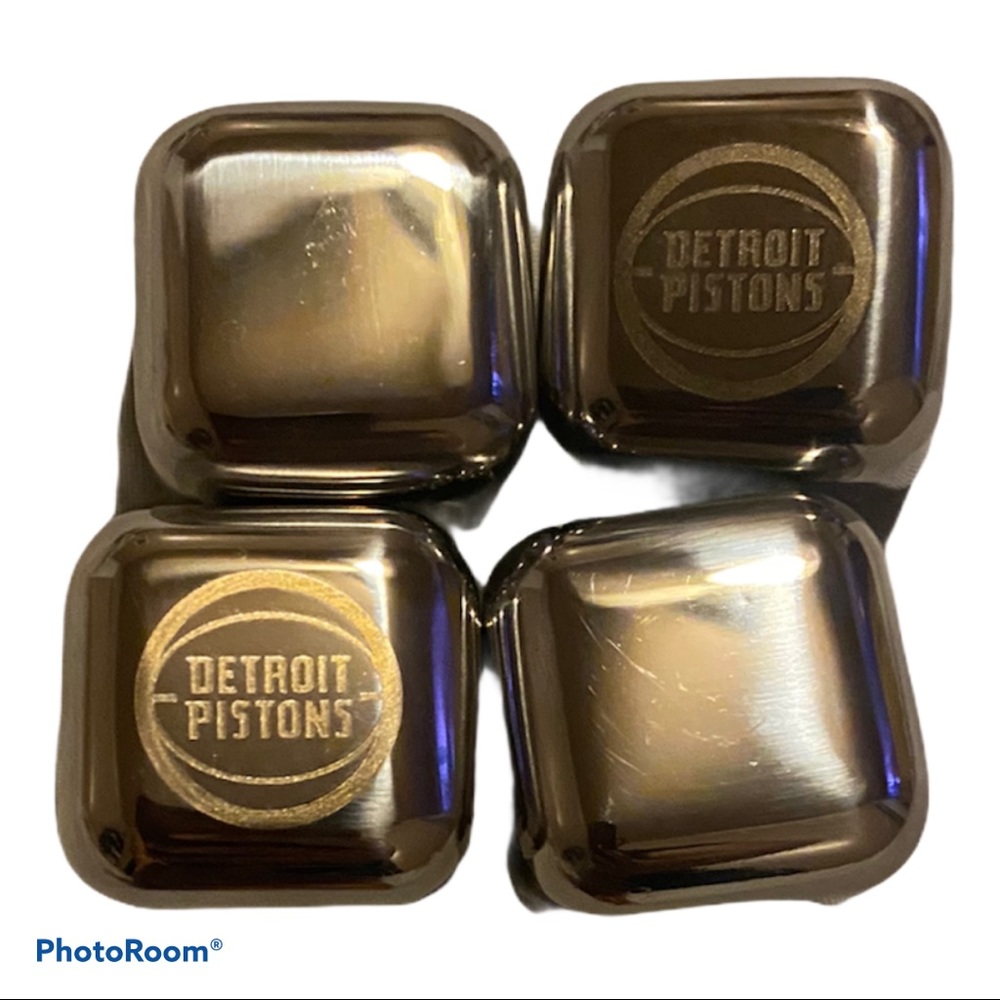 Detroit Pistons ice cubes